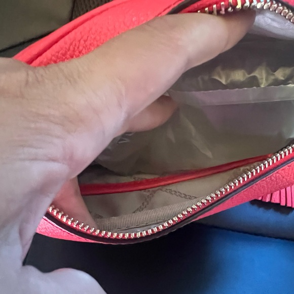 NWT-Michael Kors Jet set with tassel and silver hardware - Picture 7 of 7